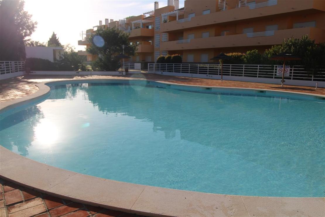 Marinho - 2 Bedroom 2 Bathroom Ground Floor Apartment With Communal Pool And Gardens Conceição 外观 照片