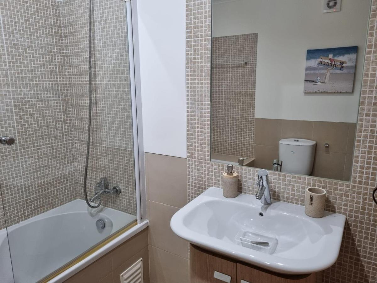 Marinho - 2 Bedroom 2 Bathroom Ground Floor Apartment With Communal Pool And Gardens Conceição 外观 照片